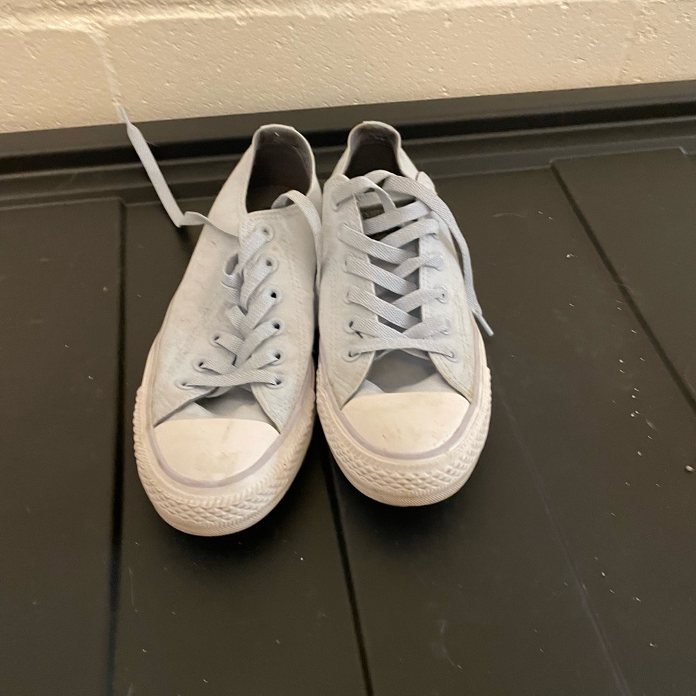Light blue/ purple women’s converse